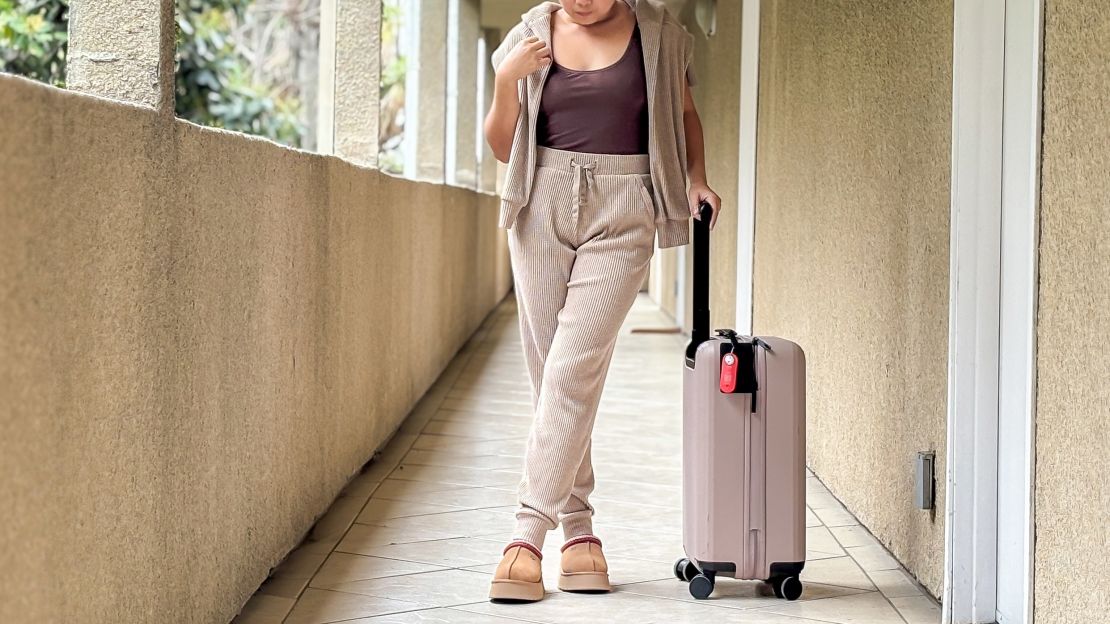 Airport Outfits You’ll Actually Need – Travel in Style and Comfort